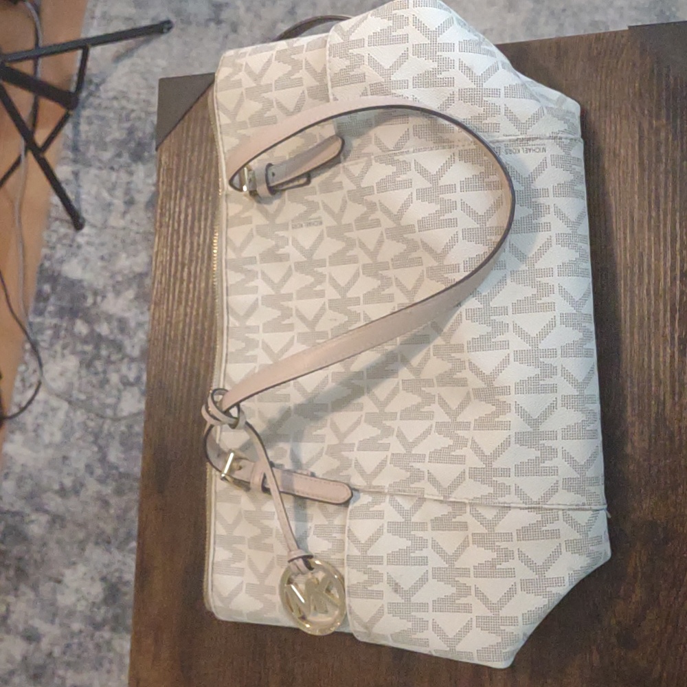 Michael Kors | Pebbled Leather Large Tote Bag